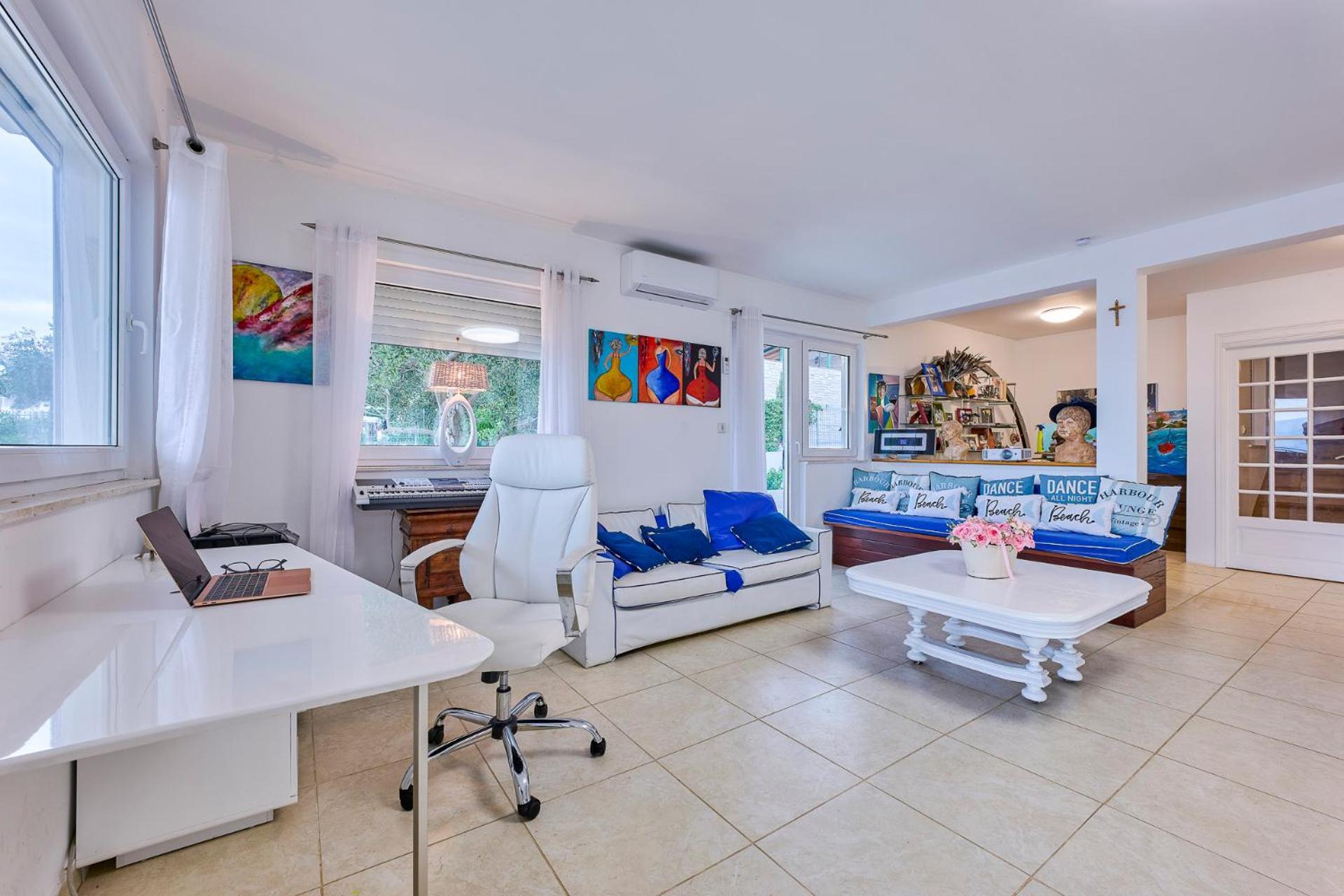 Villa Unique Sur La Plage Pour Des Vacances Inoubliables En Famille Ou Entre Amis Pour 10 Personnes Slatine Exterior photo